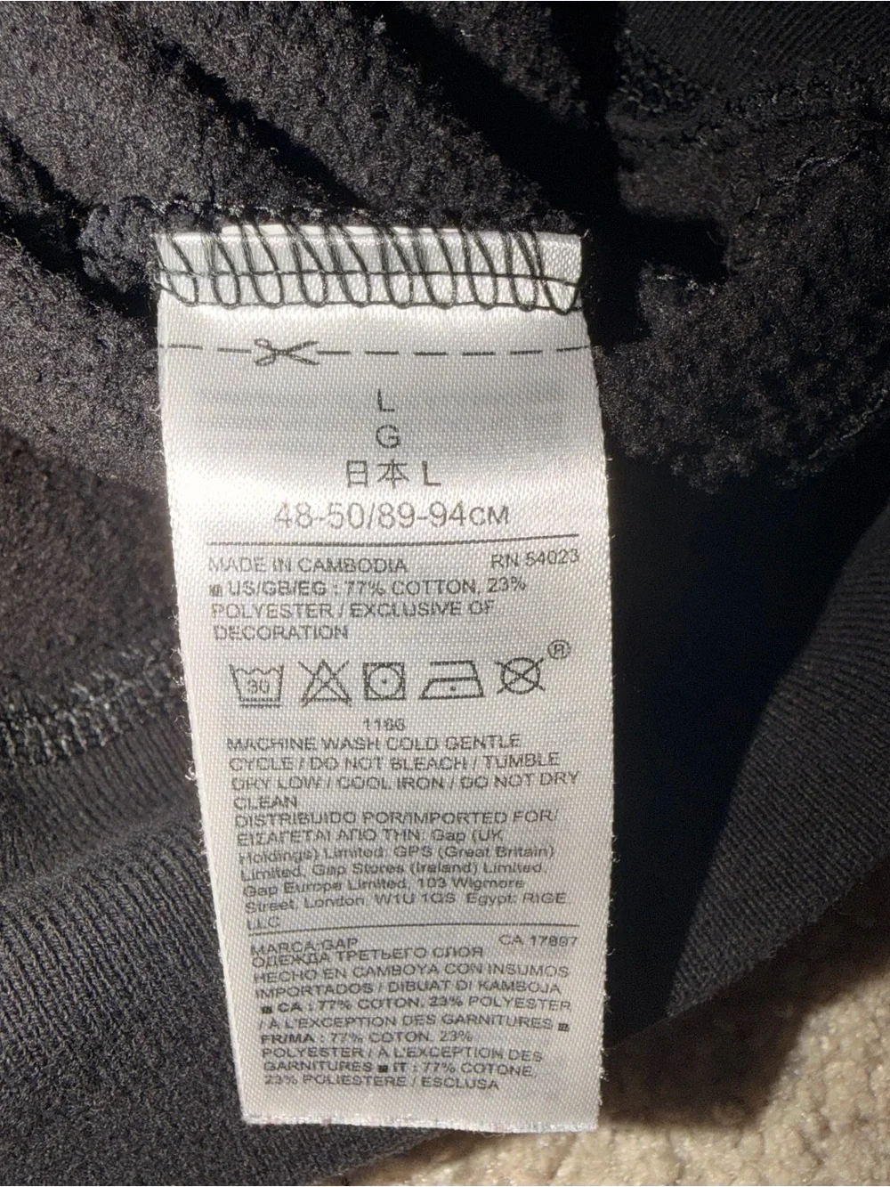 GAP Black Full‑Zip Hoodie with Contrasting Logo